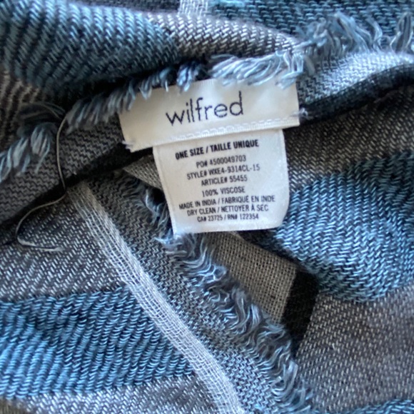*HOST PICK* Wilfred COUVER Blanket Scarf - Picture 5 of 5